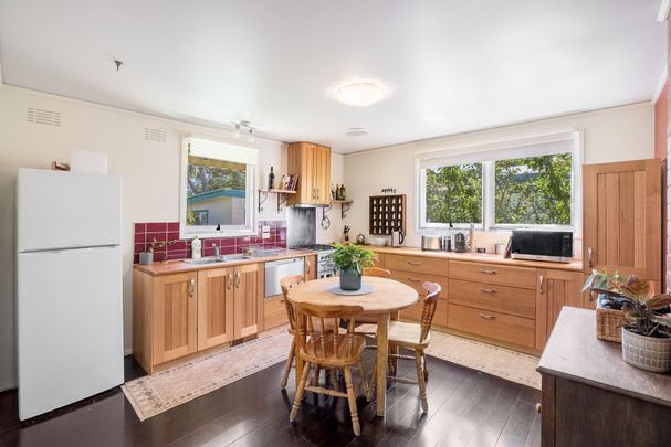 11 Simpson Street, Watson ACT 2602 - House For Rent | Domain - Photo 1