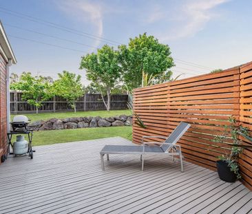 Expansive family home in established Highton - Photo 3