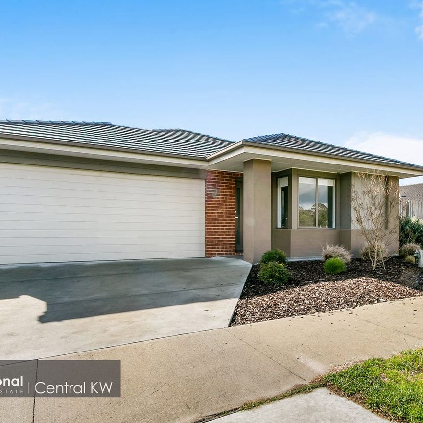 87 Mary St, Morwell, Vic 3840 - Photo 1