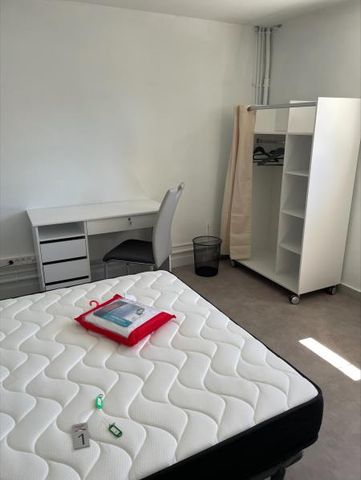 Location Appartement 1 pièce 11m² POITIERS 86000 - Photo 2