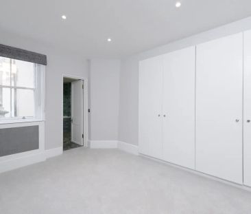 3 bedroom flat - Photo 5