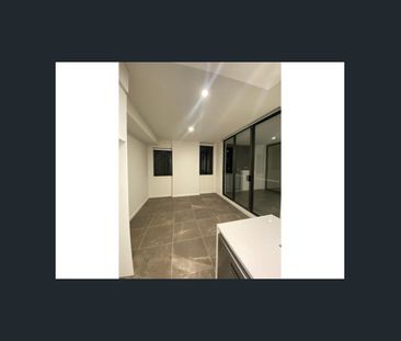 Spacious 2 Bedroom Residence in Premium Location - Photo 2