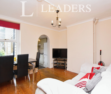 1 bedroom in a house share to rent - Photo 3