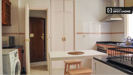 madrid, Community of Madrid 28006 - Photo 5