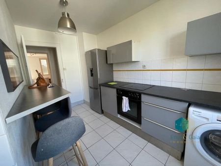 Chambre meublée dans T4 de 81,08m² - Hyper centre de Strasbourg - Photo 2