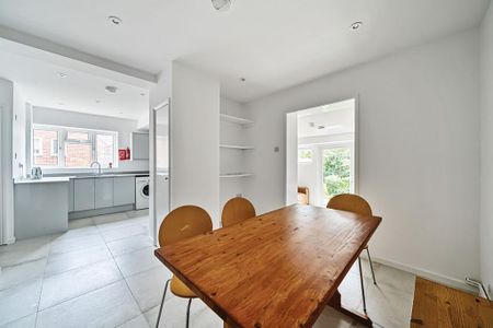 6 bedroom semi-detached house to rent - Photo 3