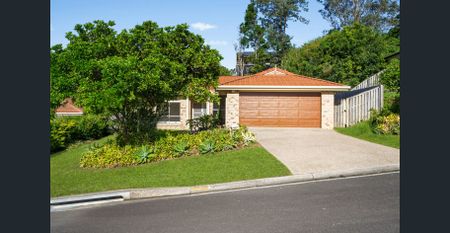 Immaculate Family Home - Photo 5