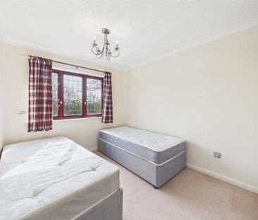 4 bedroom detached house to rent - Photo 6