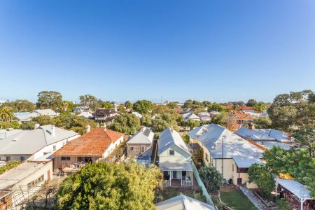 Light and bright with stunning views! - Photo 4