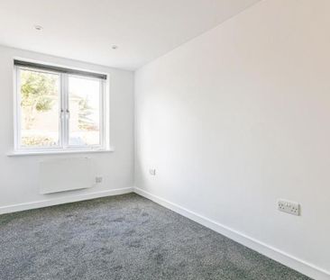 If you are looking for a 2 bedroom flat to rent in the Downend area... - Photo 4