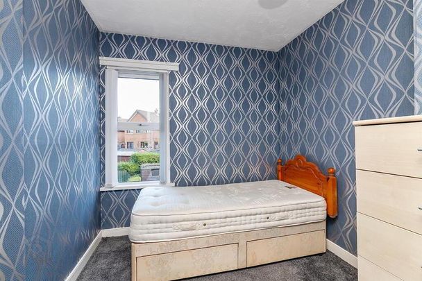 215 Carnmoney Road, Newtownabbey, BT36 6JR - Photo 1