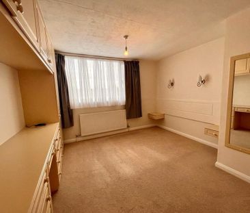 3 bedroom semi-detached house to rent - Photo 6