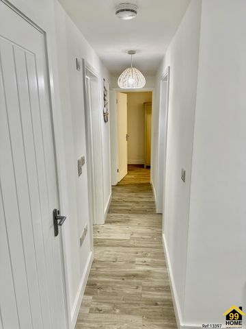 2 bed Terraced in Rear Of Walnut Road , Torquay, TQ2 6HS - Photo 2
