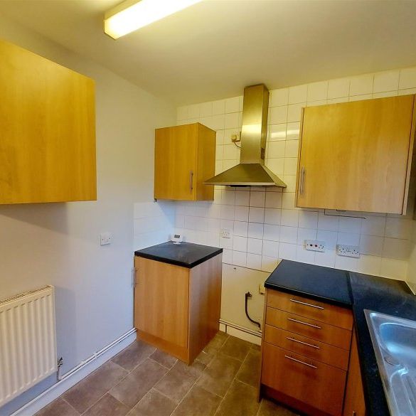 2 Bedroom House - Semi-Detached - Photo 1