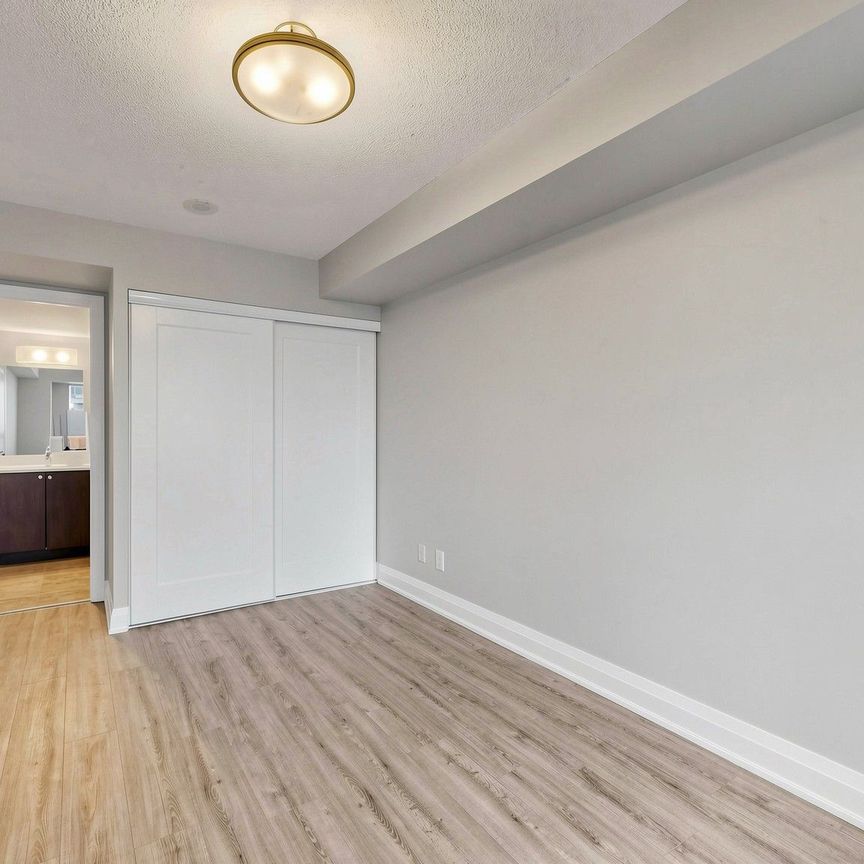 For Lease - 30 North Park Road Unit# 1004, Vaughan, Ontario - Photo 1