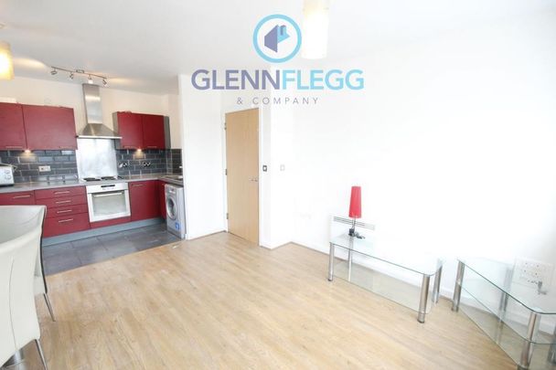 3 bedroom flat to rent - Photo 1