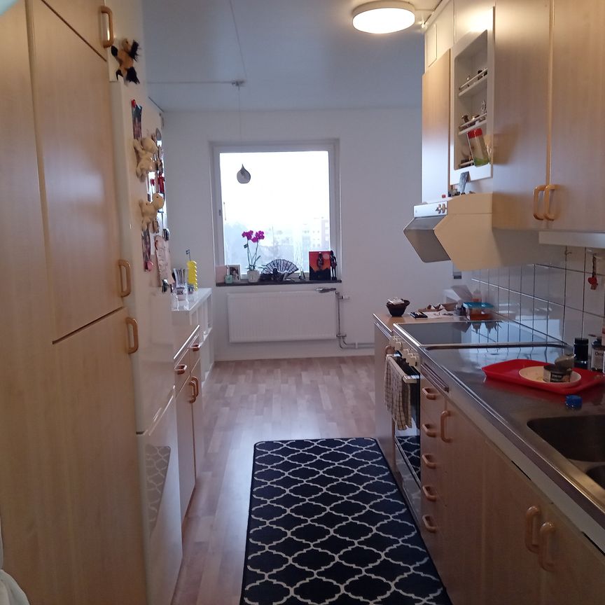 August Södermans väg, Uppsala - Photo 1