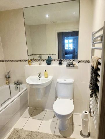 2 bedroom apartment to rent - Photo 2