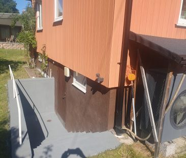 Drottningvägen, Tumba - Foto 1