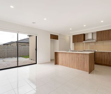 Low Maintenance Family Home - Photo 6