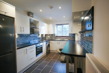 2 bedroom flat to rent - Photo 4