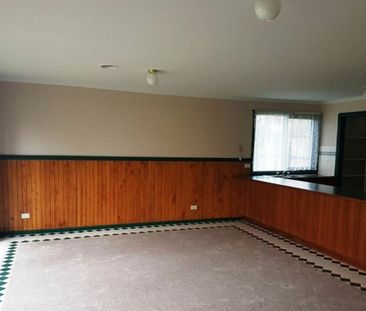 THREE BEDROOM FAMILY HOME - Photo 5