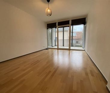 Moderne 3-Zi.Wohnung mit Loggia in bester Lage in NMS-Zentrum ! - Photo 4