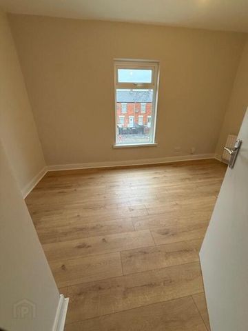 23 Parkgate Parade, Sydenham, Belfast, BT4 1ET - Photo 3