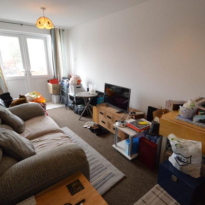 1 bedroom ground floor flat to rent - Photo 1