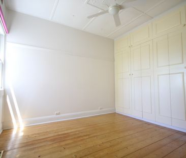 Redan 2BR, 1 BA, spacious home, oversized yard, 1.5kms to hospitals... - Photo 3