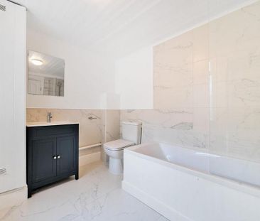 4 bedroom terraced house to rent - Photo 4