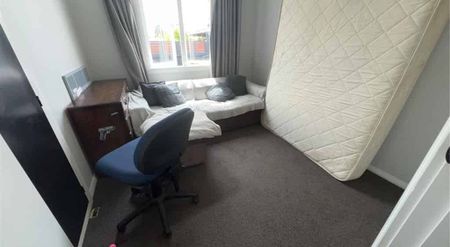 Central Location on Cambridge - Photo 3