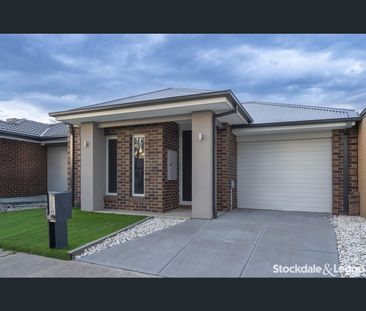 17 Oresund Street, Craigieburn, Vic 3064 - Photo 4