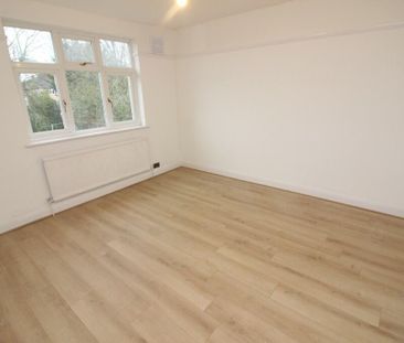 Edenfield Gardens, Worcester Park - Photo 6