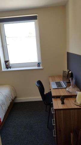 5 bedroom flat to rent - Photo 5