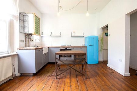 2 bedroom terraced house to rent - Photo 4