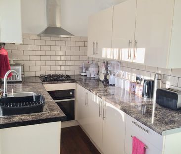 2 Bed Terraced House, Stannington View Road, S10 - Photo 4