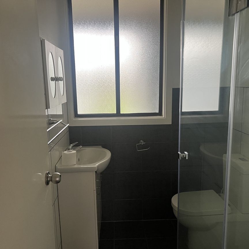 60 Grutzner Avenue,, Shepparton VIC 3630 - Photo 1