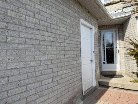 For Lease - 162 Joseph Aaron Boulevard, Vaughan, Ontario - Photo 4