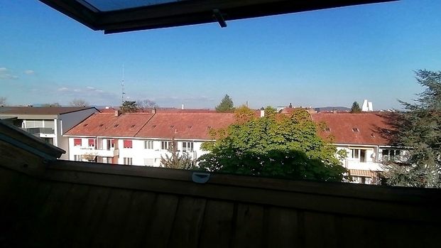 2½ Zimmer-Dachwohnung in Basel - Iselin, möbliert - Photo 1