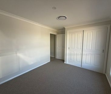 Stunning New Duplex in Gated Community - Photo 4