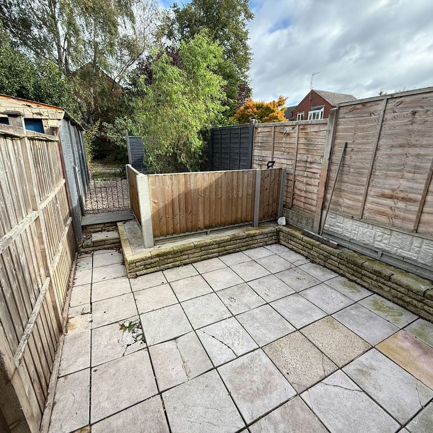 Long Street, Burton-On-Trent, DE15 - Photo 1