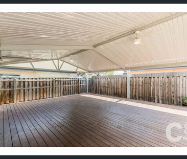 Large Family Home with Ducted AC & Solar Panels! - Photo 6