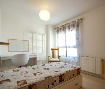 Fantastic penthouse for rent in Aldaia, by the train station - Photo 4