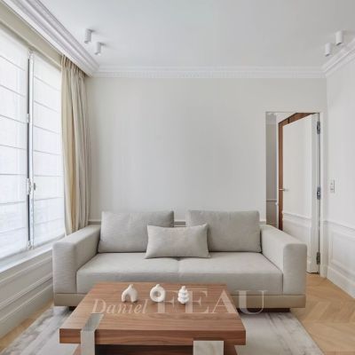 Appartement à louer à Paris 8Ème - Photo 1