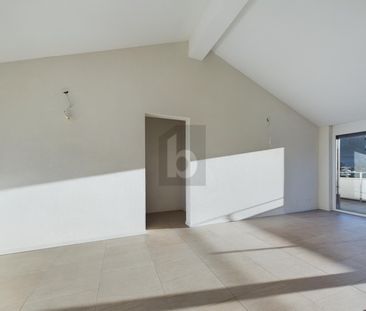 SUNNY, QUIET WITH A WIDE VIEW - Photo 5