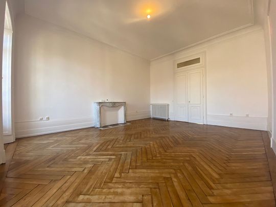 Location Appartement 4 pièces 145m² BESANCON 25000 - Photo 1