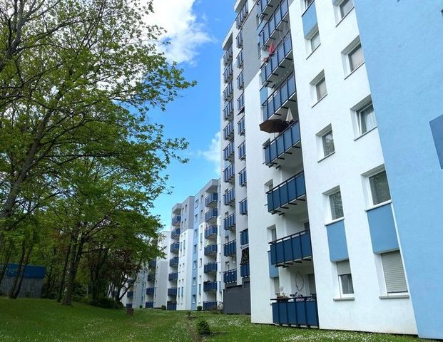 Helle 3-Zimmerwohnung mit Balkon - Foto 1
