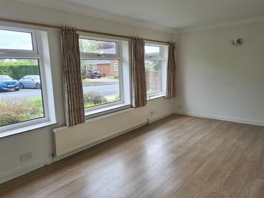 2 bedroom bungalow to rent - Photo 1