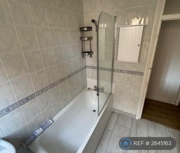 2 bedroom maisonette to rent - Photo 5
